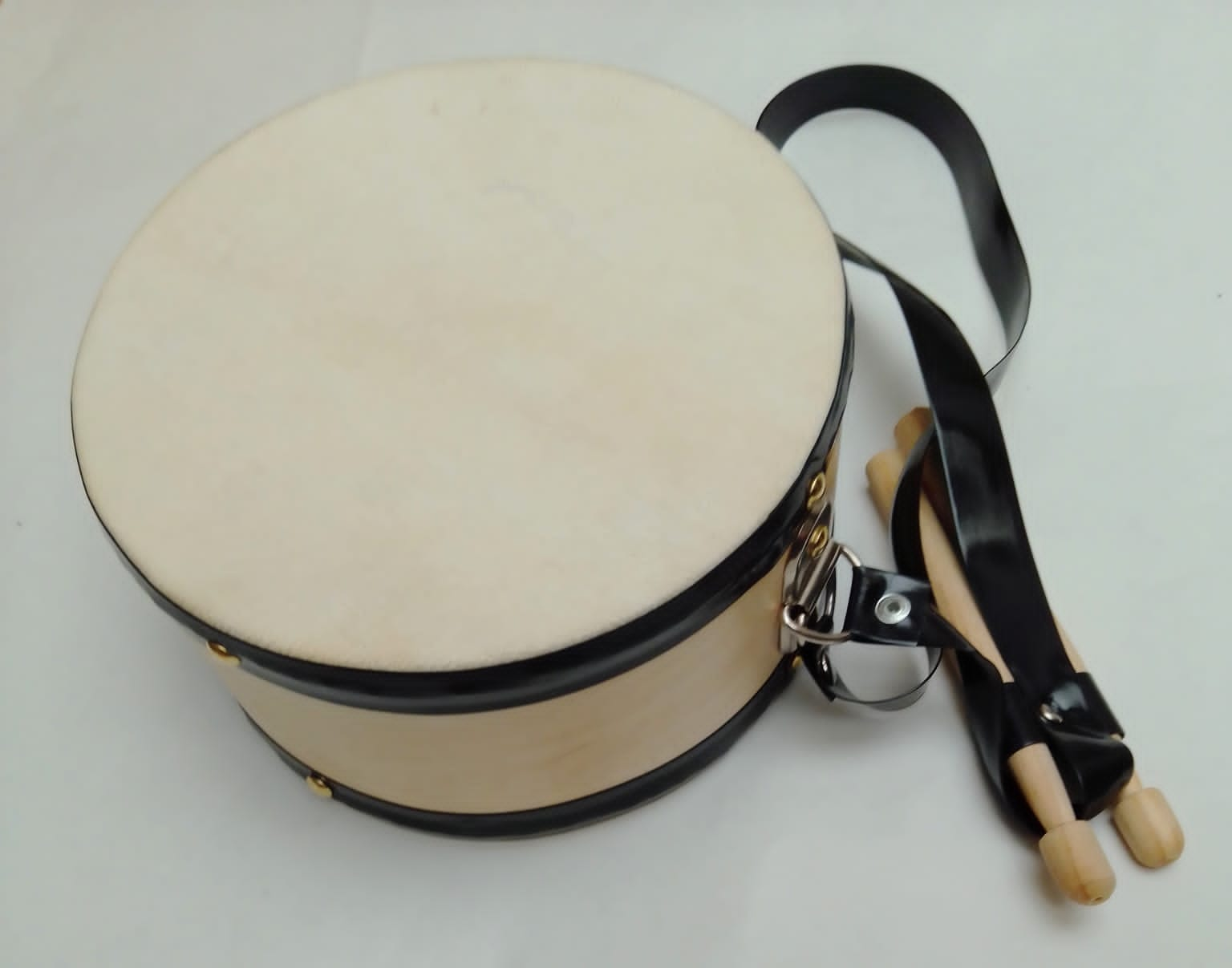 Mini-Drum 7” skin w/ drumsticks & belt, natural sheet (pc) - Click Image to Close