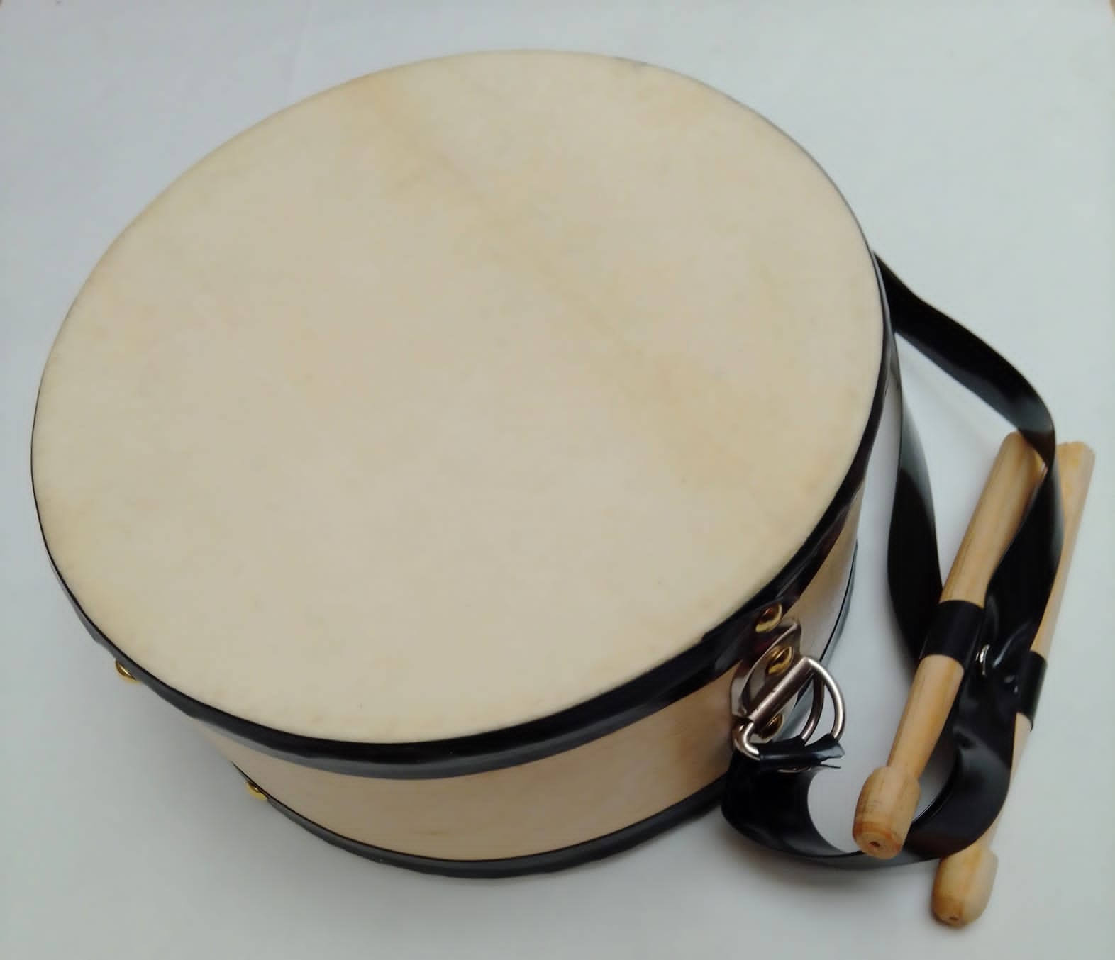 Mini-Drum 8” skin w/ drumsticks & belt, natural sheet (pc)