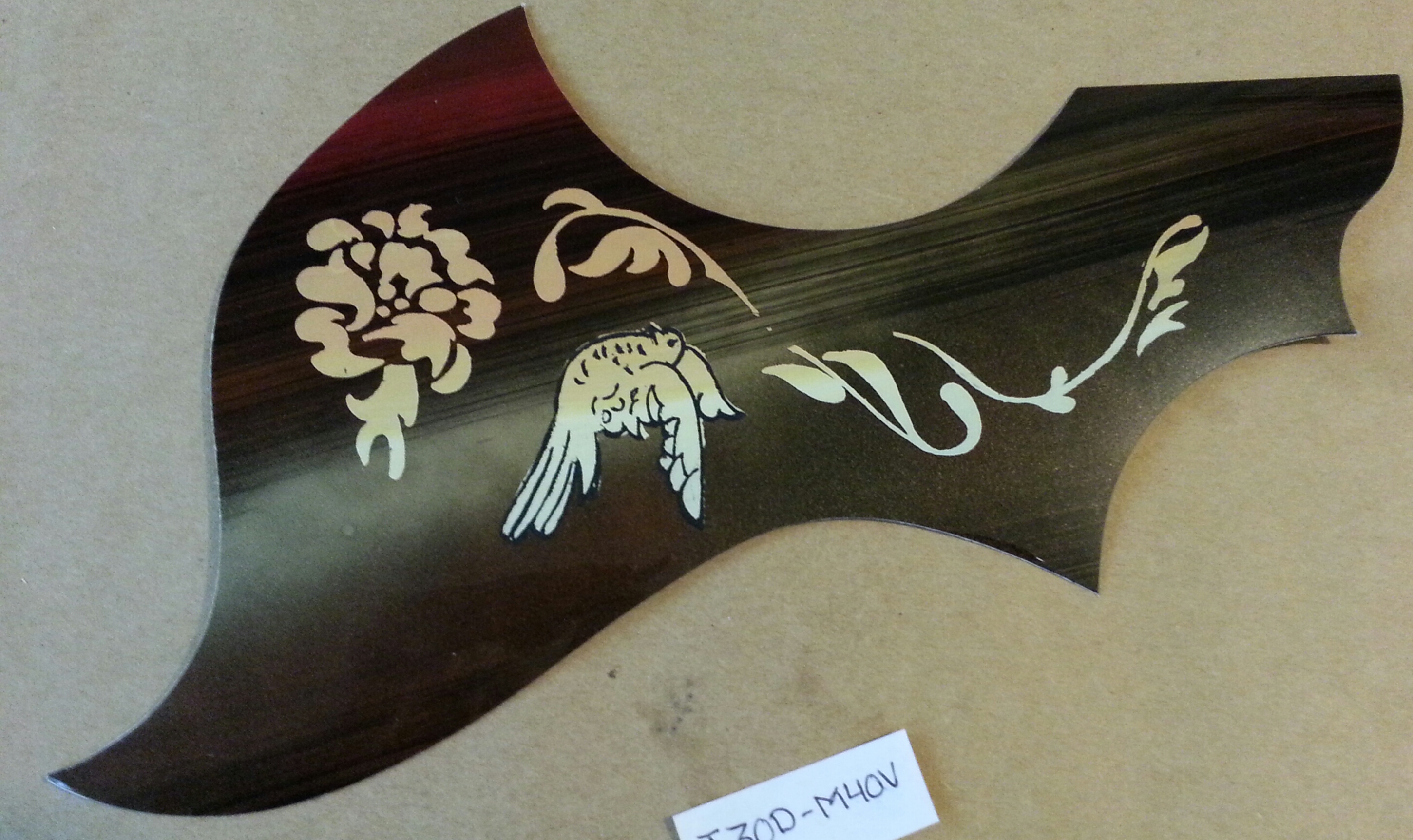 scatchplate streaked, japanese inspired for guitars