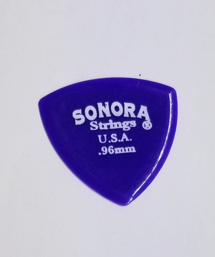 Purple, thick, shield shape, plectrum for guitars - Click Image to Close