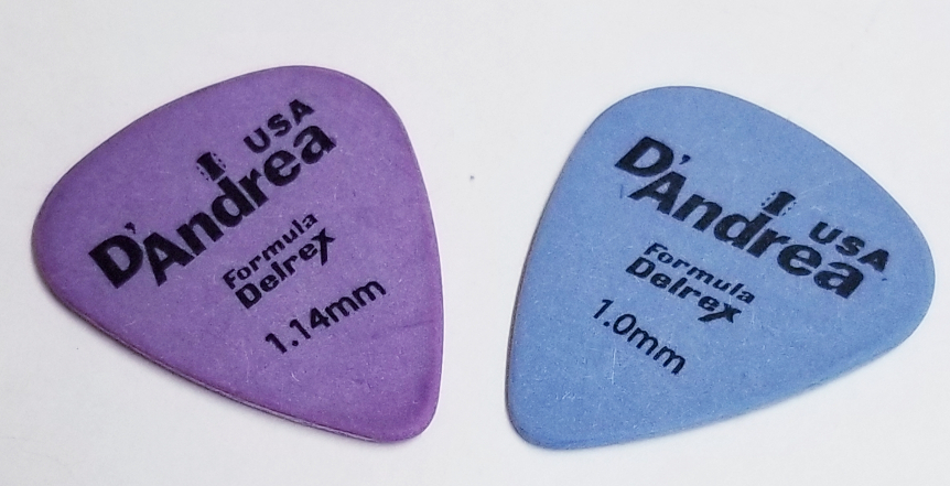 D´Andrea imported, thick plectrum – assorted colors