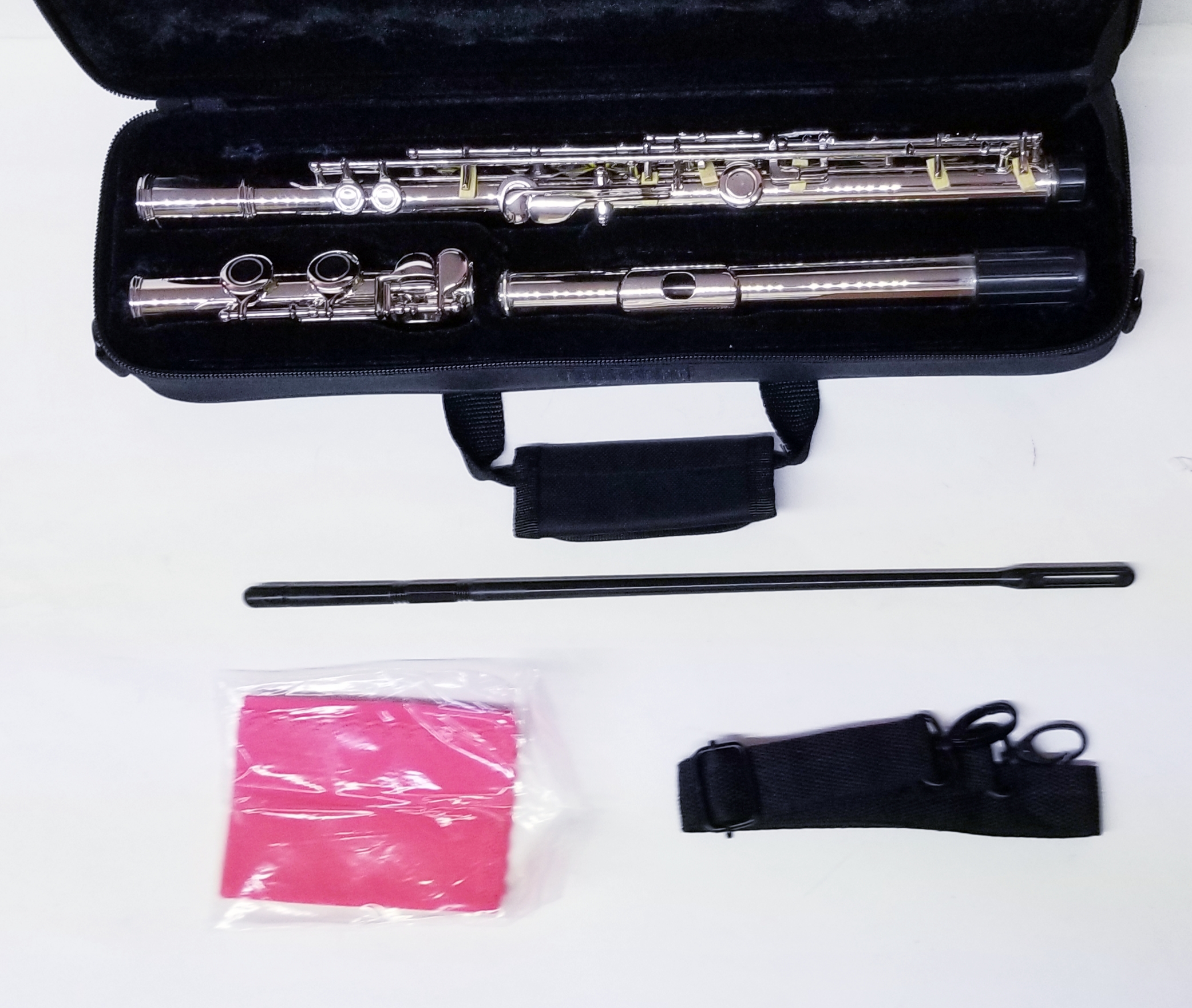 Flauta transversal conductor MONIQUE c/estuche profesional (pz)