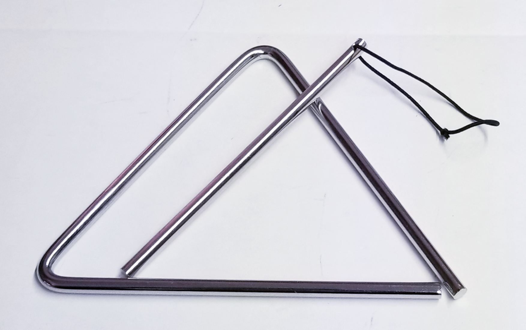 (imagen para) TRIANGULOS INFANTIL ACERO CROMADO 15 cm x LADO, CON GOLPEADOR