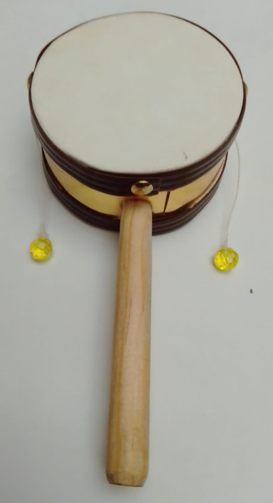 (imagen para) TAMBORÍL(N) C/MANGO 2 PIELES, 2 HILOS CON CANICA, DORADO 3" PZ