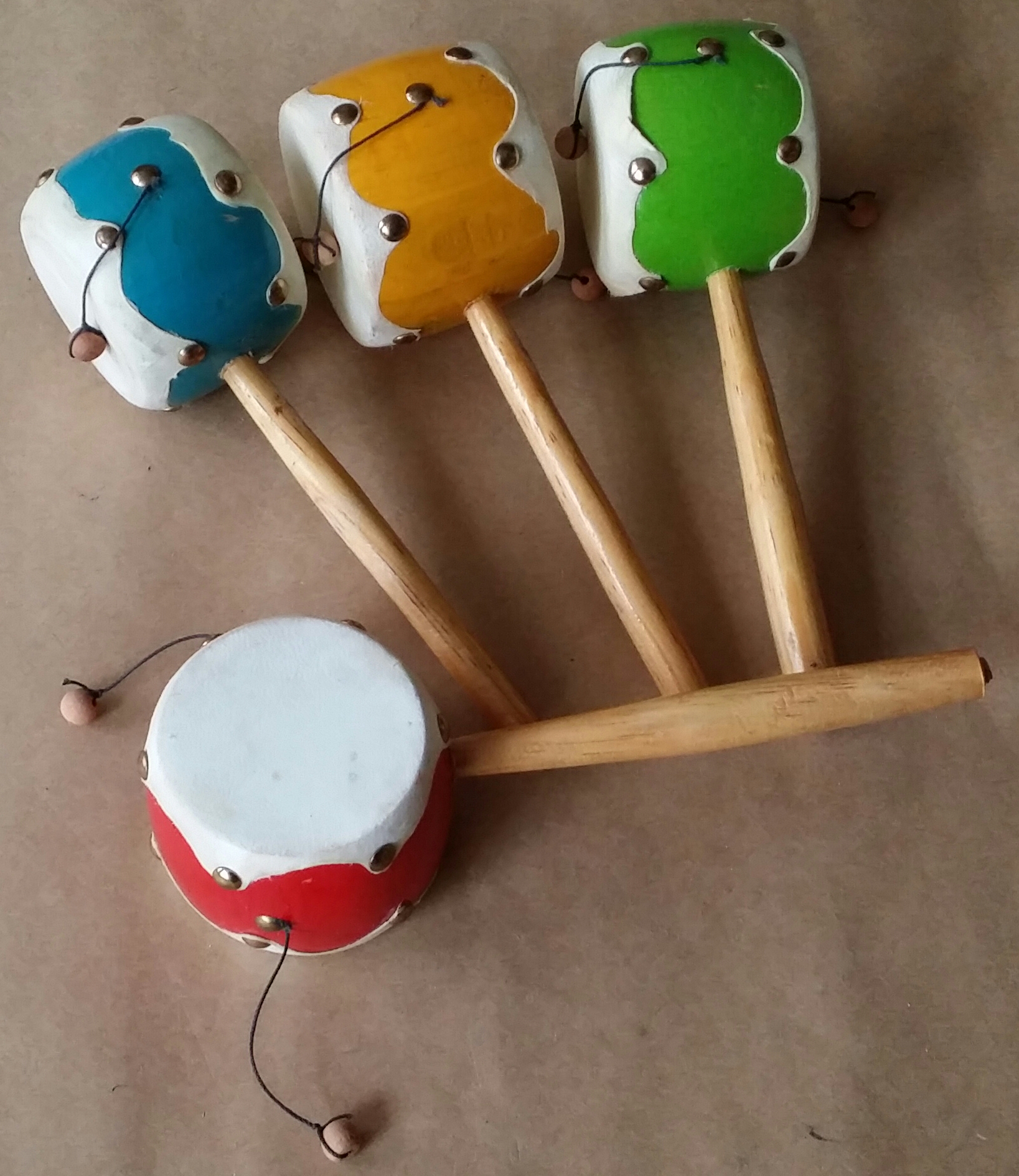 (imagen para) TOKI-TOKI 6x7 cm COLORES 2 PIELES C/MANGO