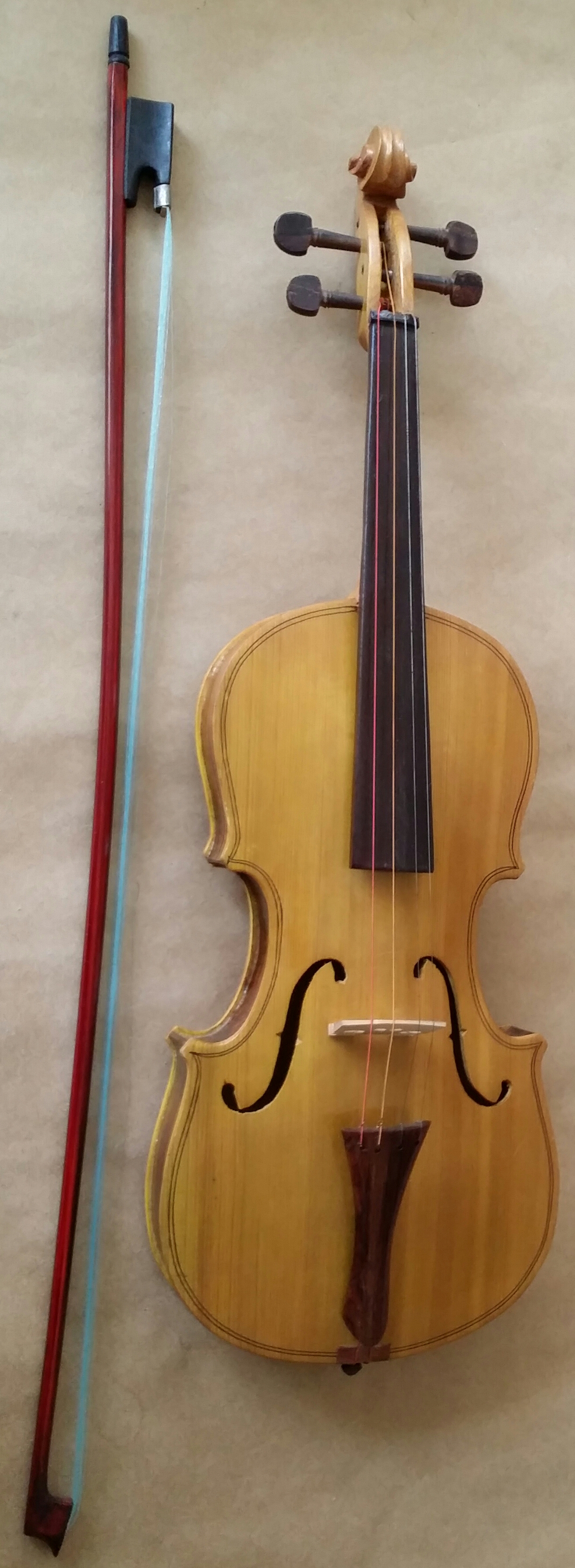 (imagen para) VIOLÍN 4/4 Con ARCO NACIONAL Con PEZ (jgo)