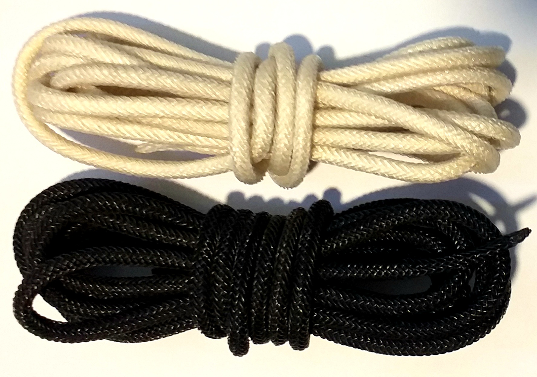 (imagen para) AGUJETA PLASTICA BLANCO O NEGRO 2m