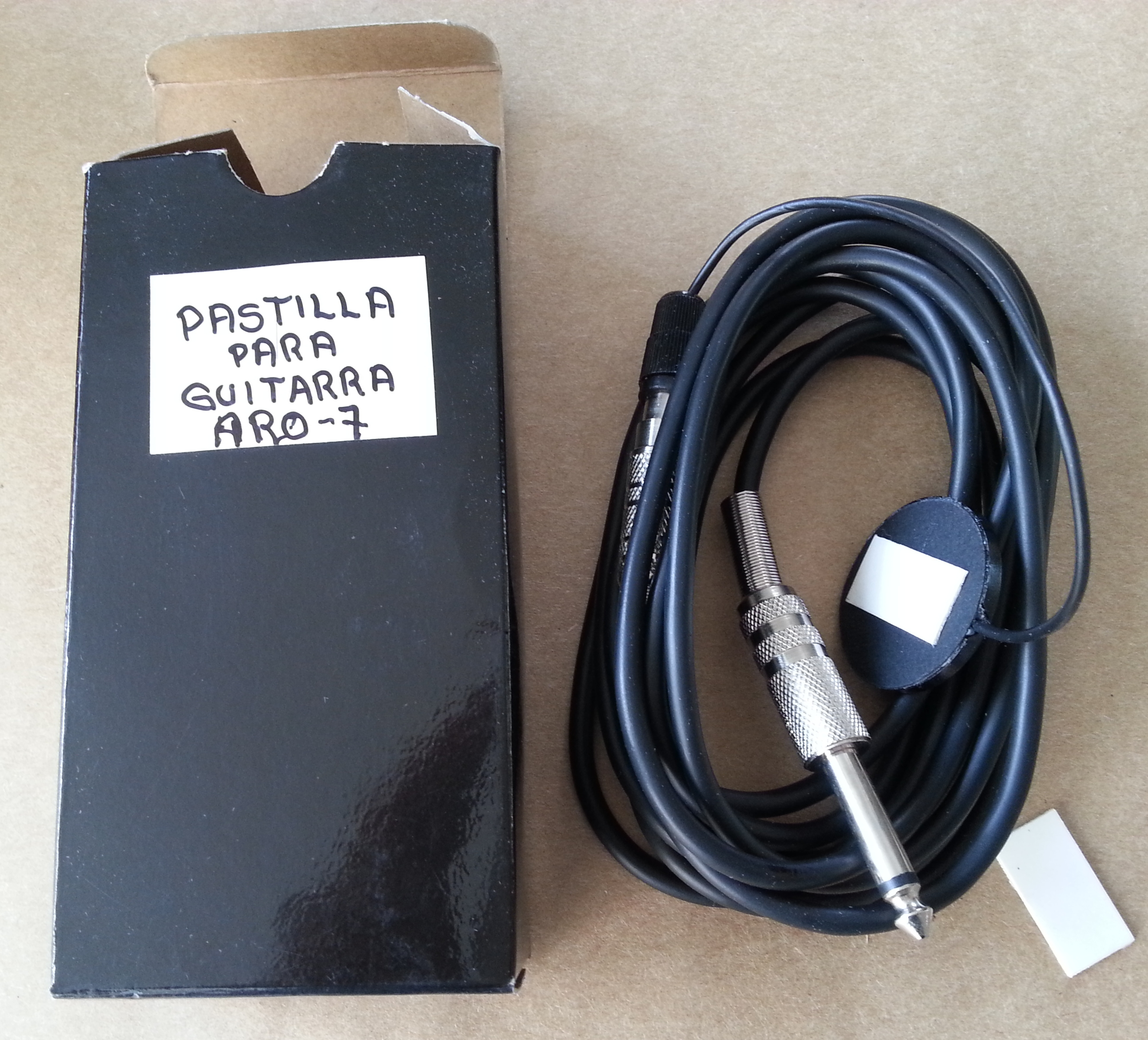 (imagen para) PASTILLA CONTACTO guitarras ACÚSTICA NEGRA Hfi MITZU