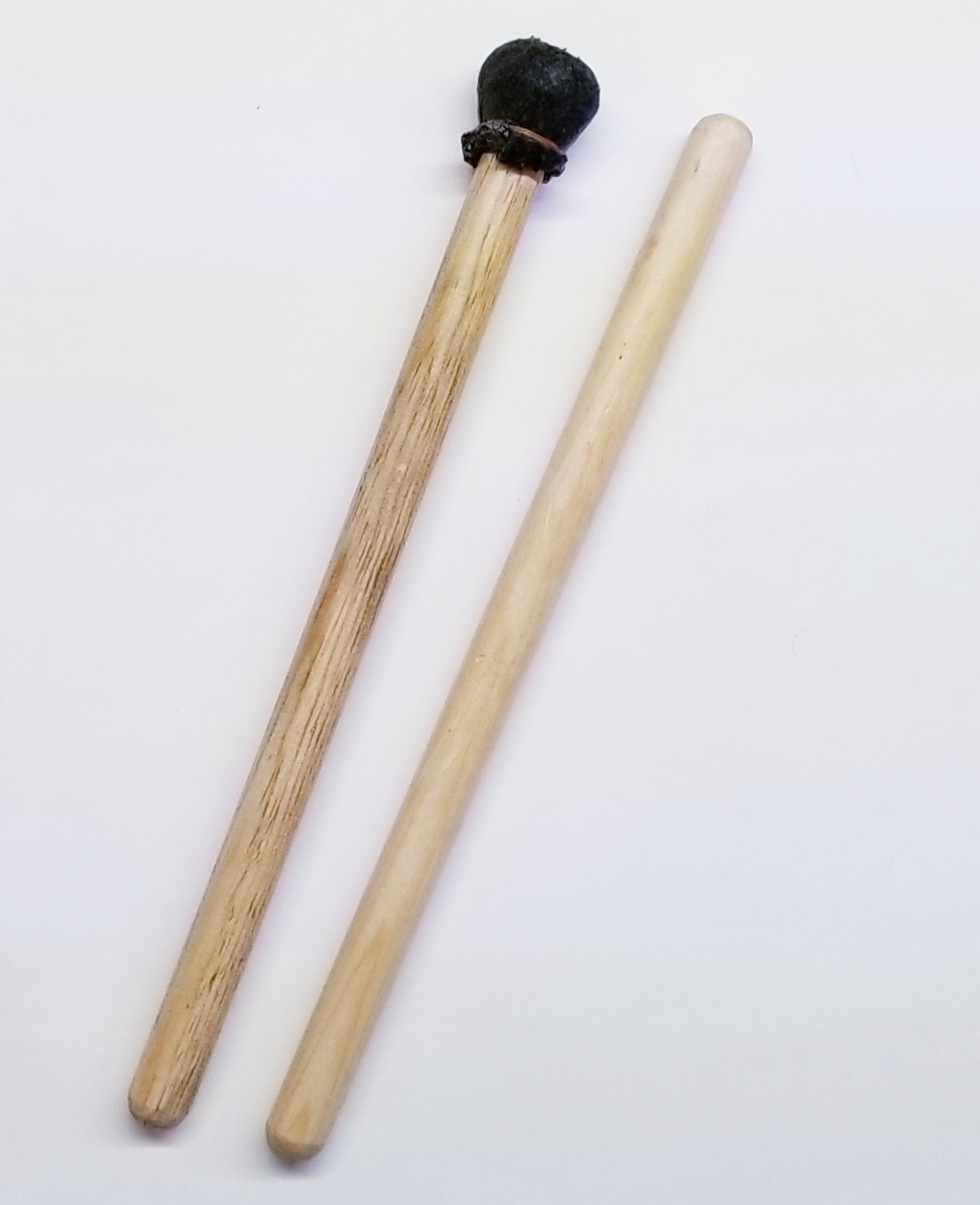 (imagen para) BAQUETAS PARA BOMBO MADERA RESISTENTE CON PUNTA ACOLCHONADA