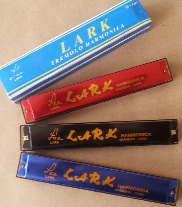 (imagen para) ARMÓNICA LARK 48 VOCES COLOR