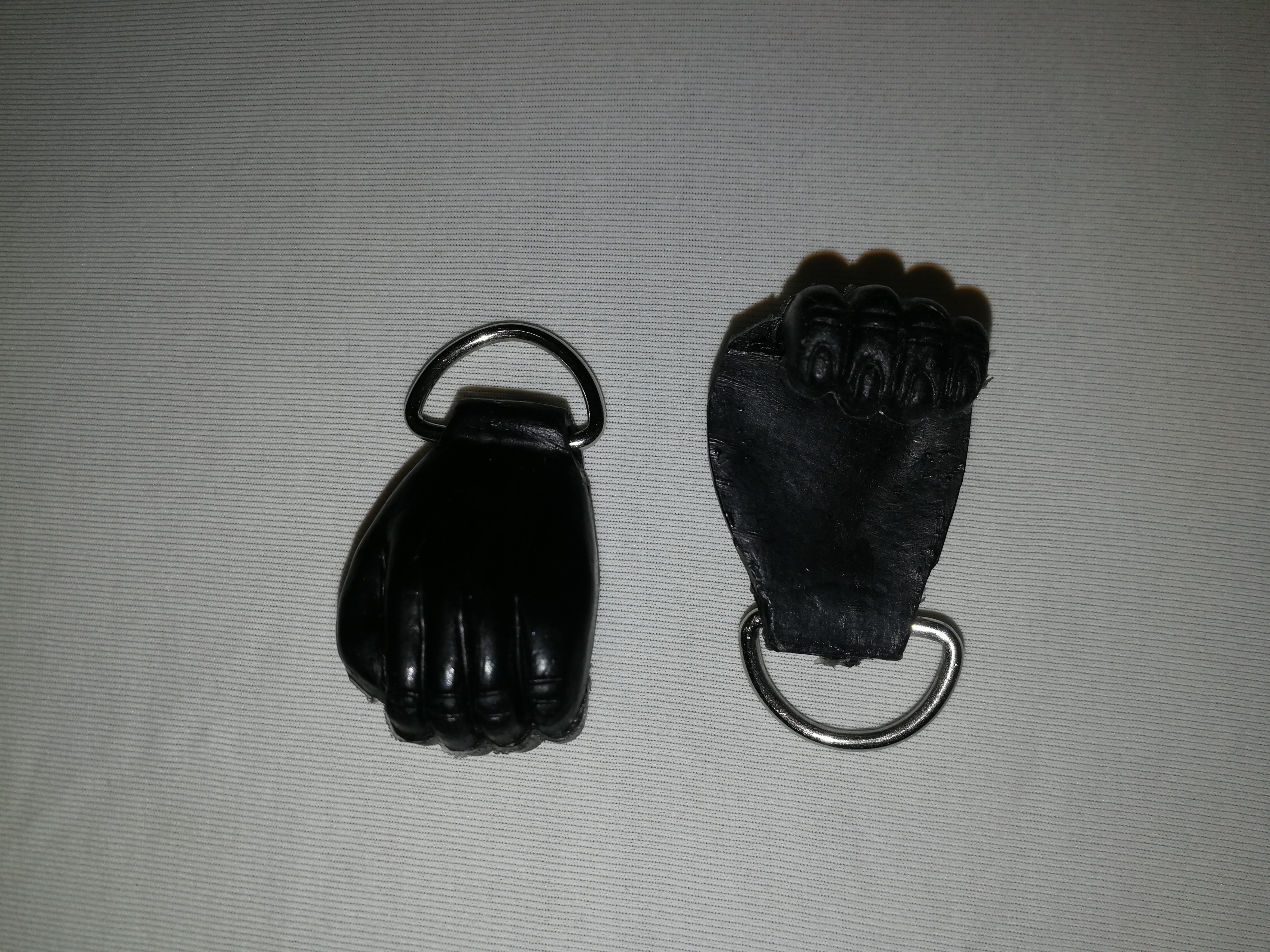 (imagen para) Manitas de plástico para talis negras (pz)