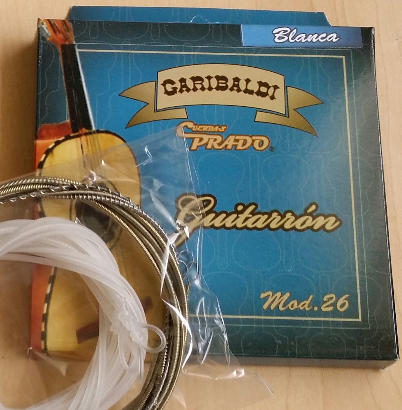 (imagen para) ENCORDADURA guitarrón prado nylon blanco c/ACERO mod 26B CUERDA