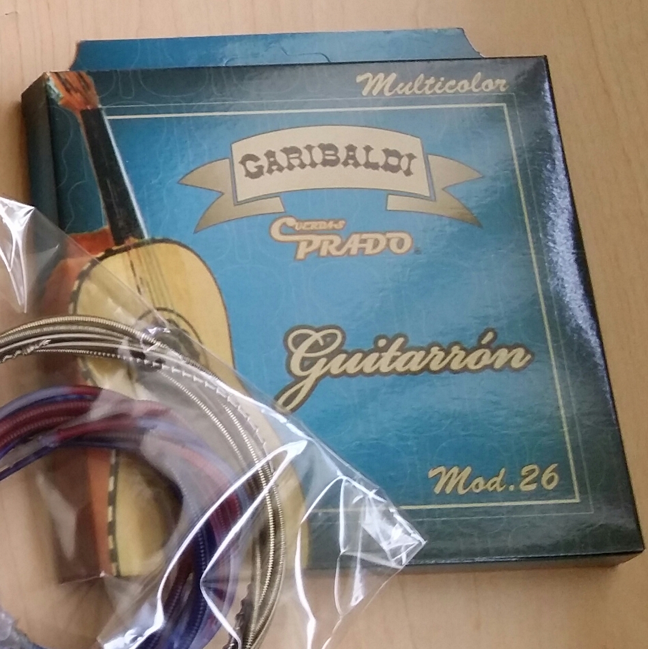 (imagen para) ENCORDADURA guitarrón prado nylon azul c/ACERO mod26AZ CUERDA