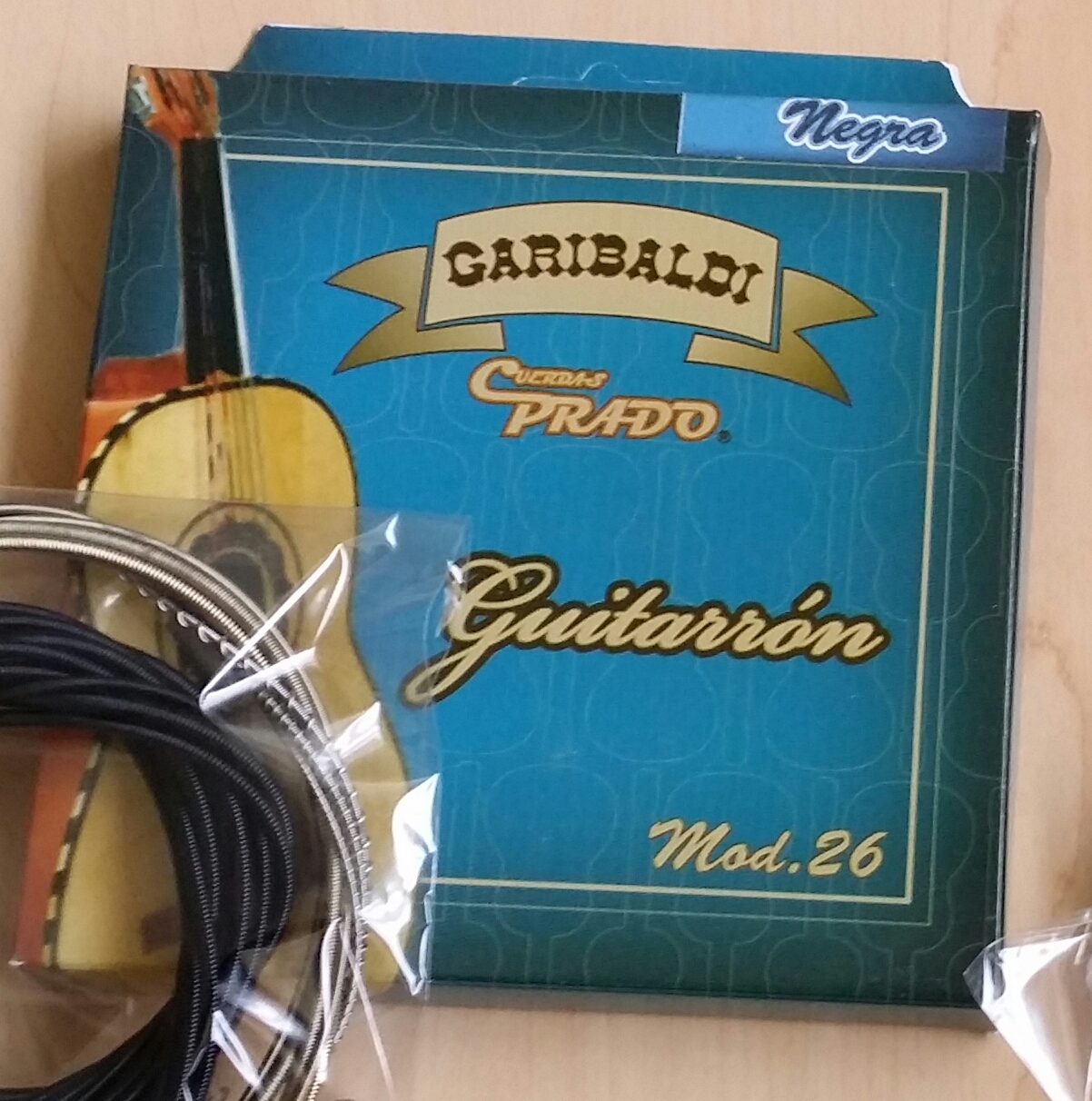 (imagen para) ENCORDADURA guitarrón prado nylon negro c/ACERO mod 26N CUERDA