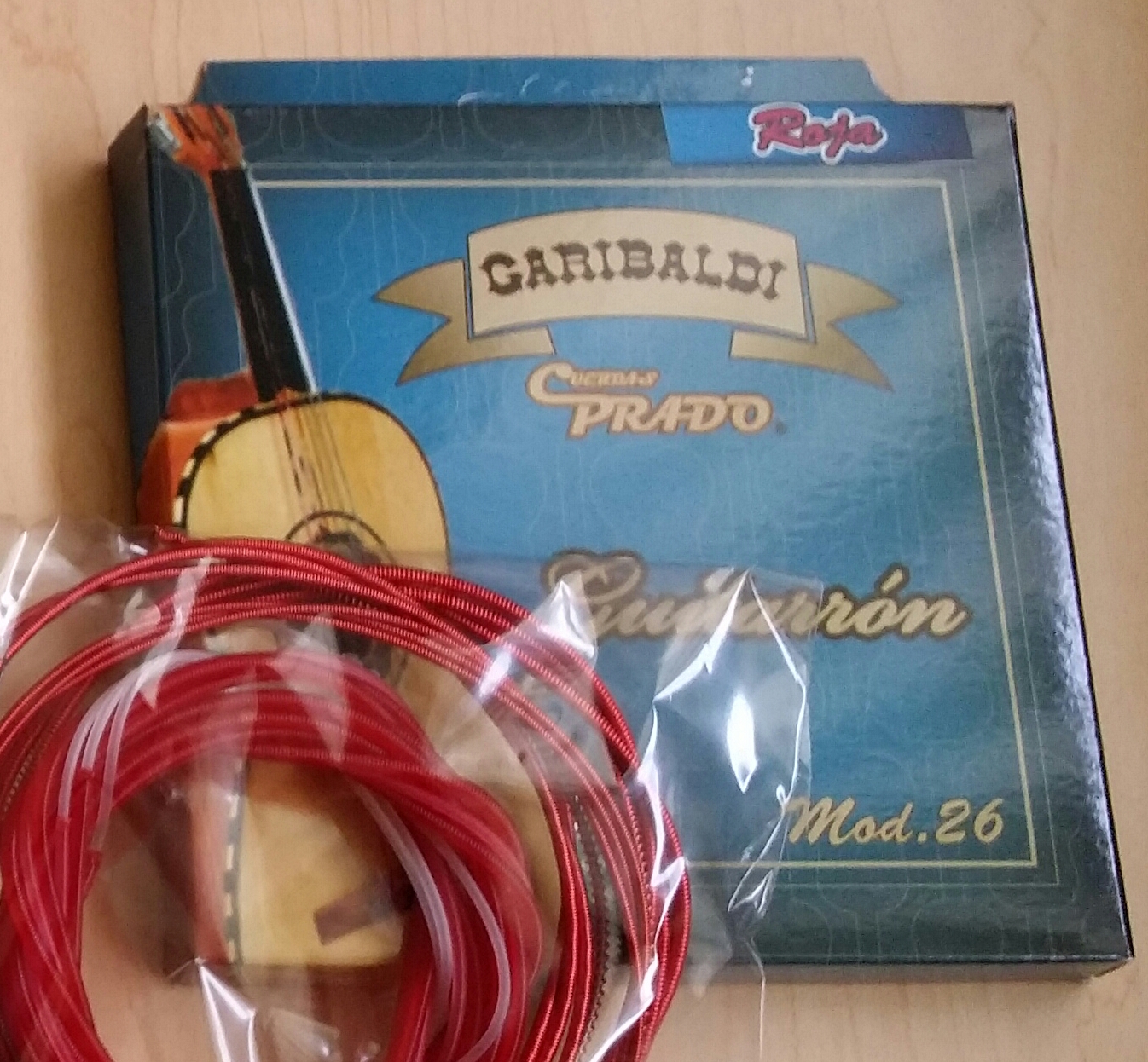 (imagen para) ENCORDADURA guitarrón prado nylon rojo c/ACERO mod 26R CUERDA