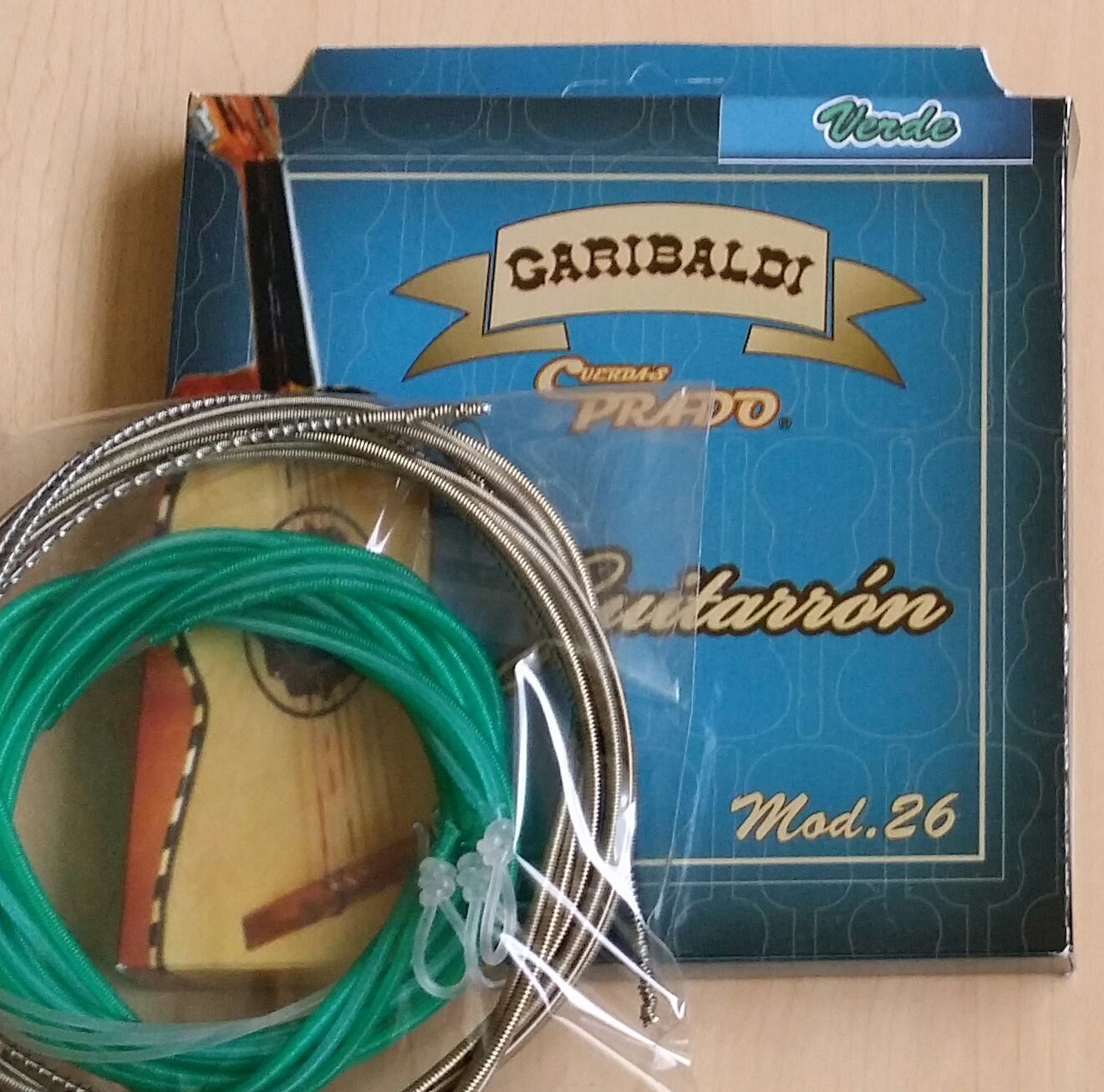 (imagen para) ENCORDADURA guitarrón prado nylon verde c/ACERO mod 26V CUERDA