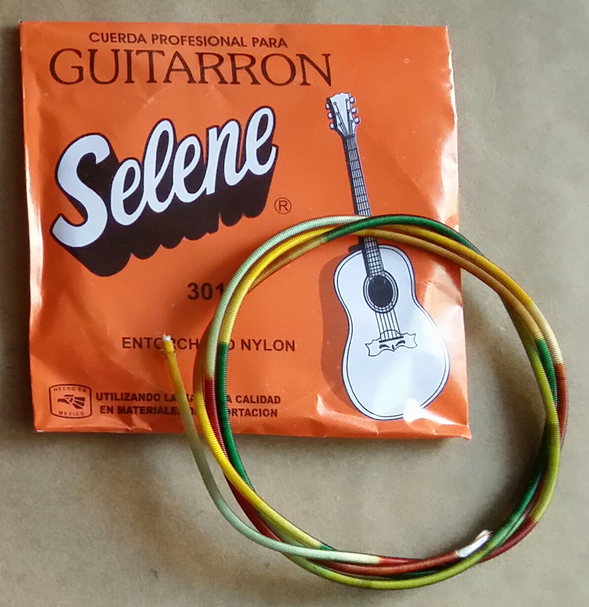 (imagen para) CUERDA guitarrón selene nylon multicolor mod S301 1a