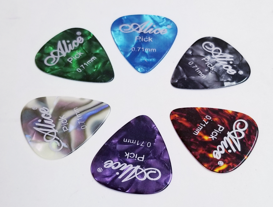 (imagen para) PLUMA guitarras forma de GOTA alice 0.71 mediana (pz)