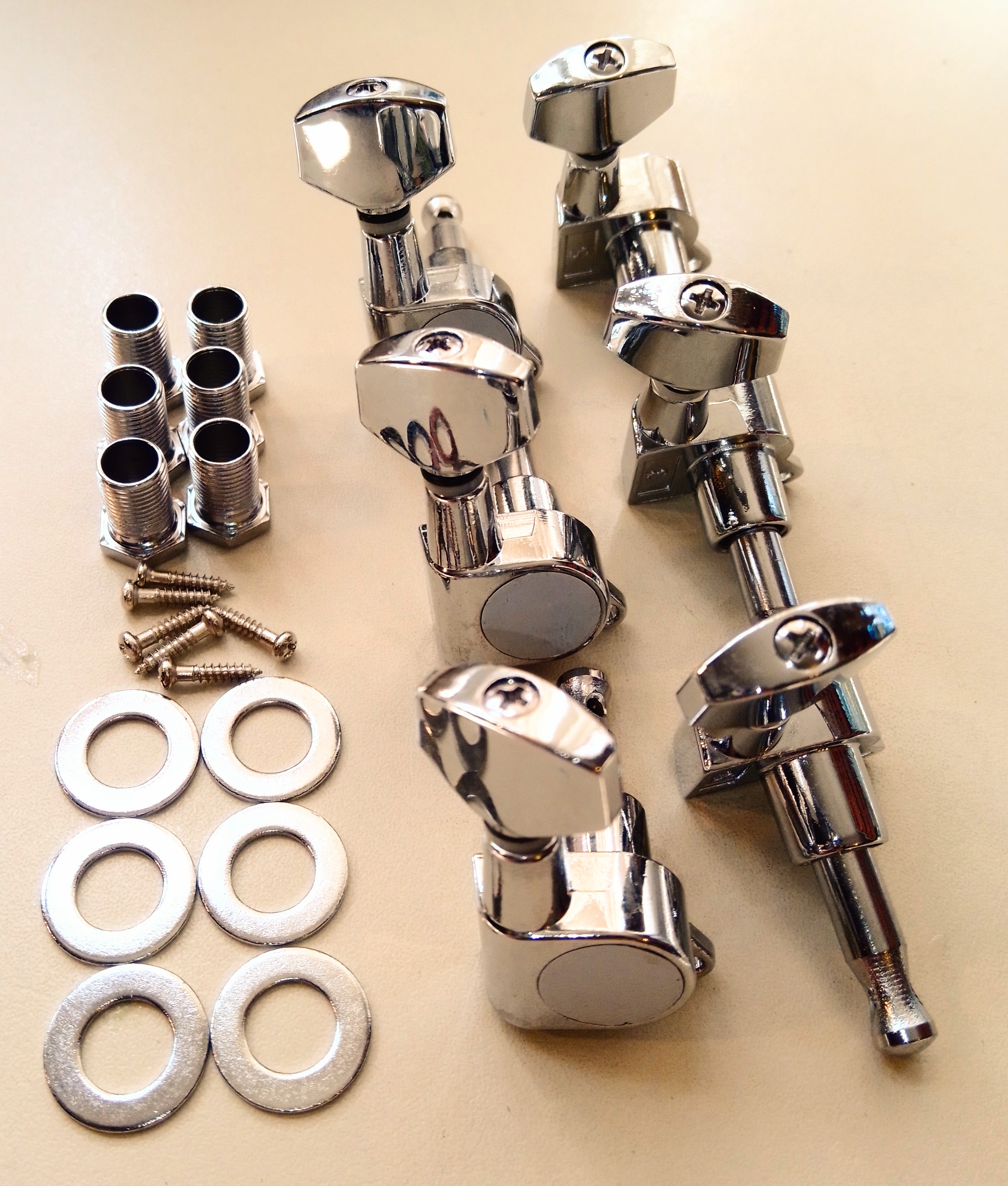 (imagen para) MAQUINARIA guitarras ELÉCTRICA INDV. 3+3 (juego)