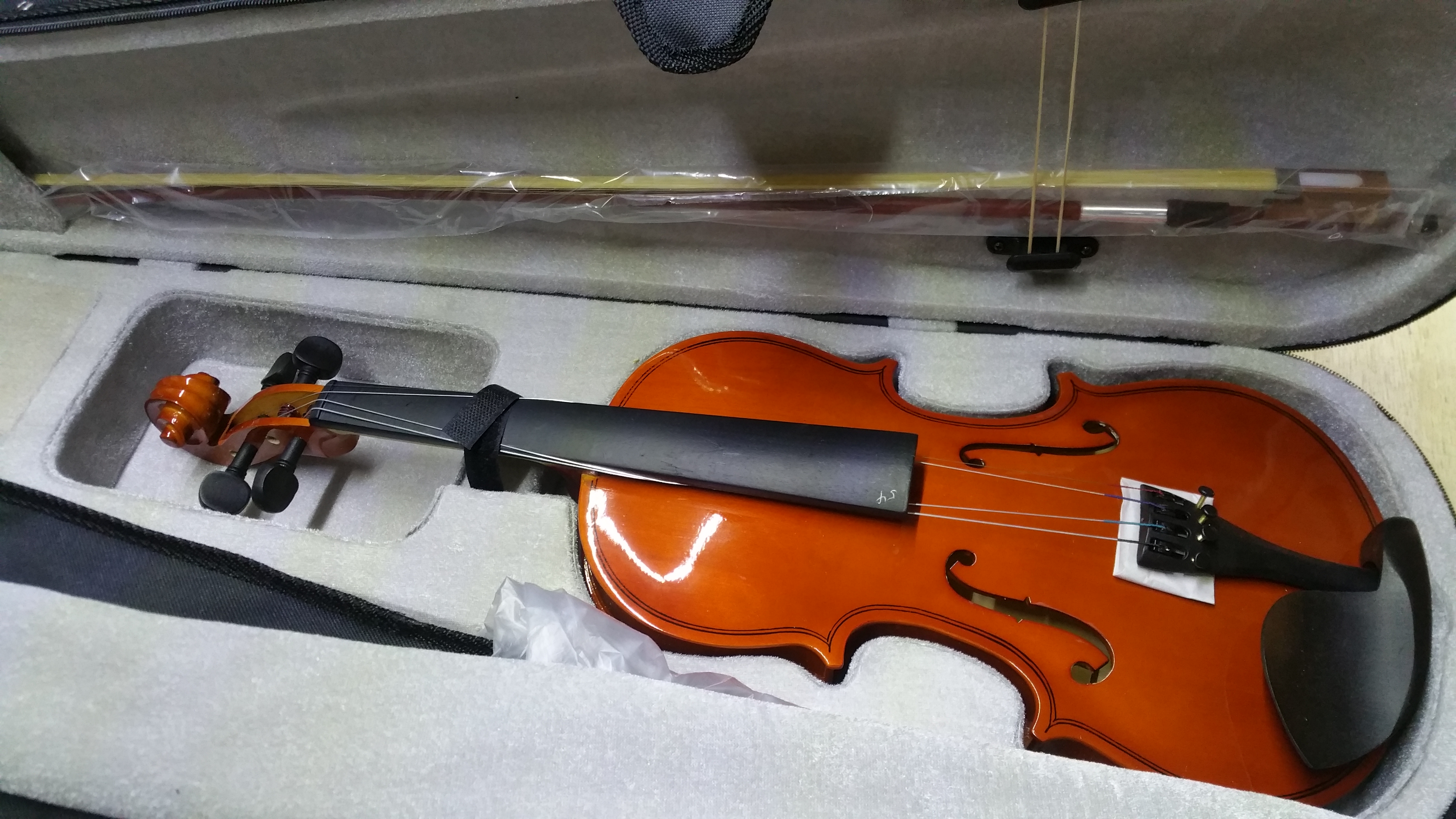 (imagen para) Violín 4/4 c/arco-estuche-pez- barbada-buena clase CELLINI (jgo)