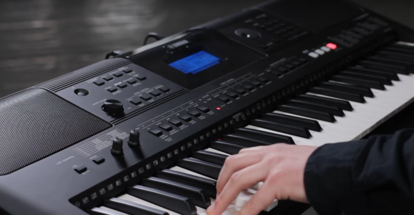 (imagen para) Teclado Yamaha portátil 61 teclas sensibles (Adapt PA150) (pz)