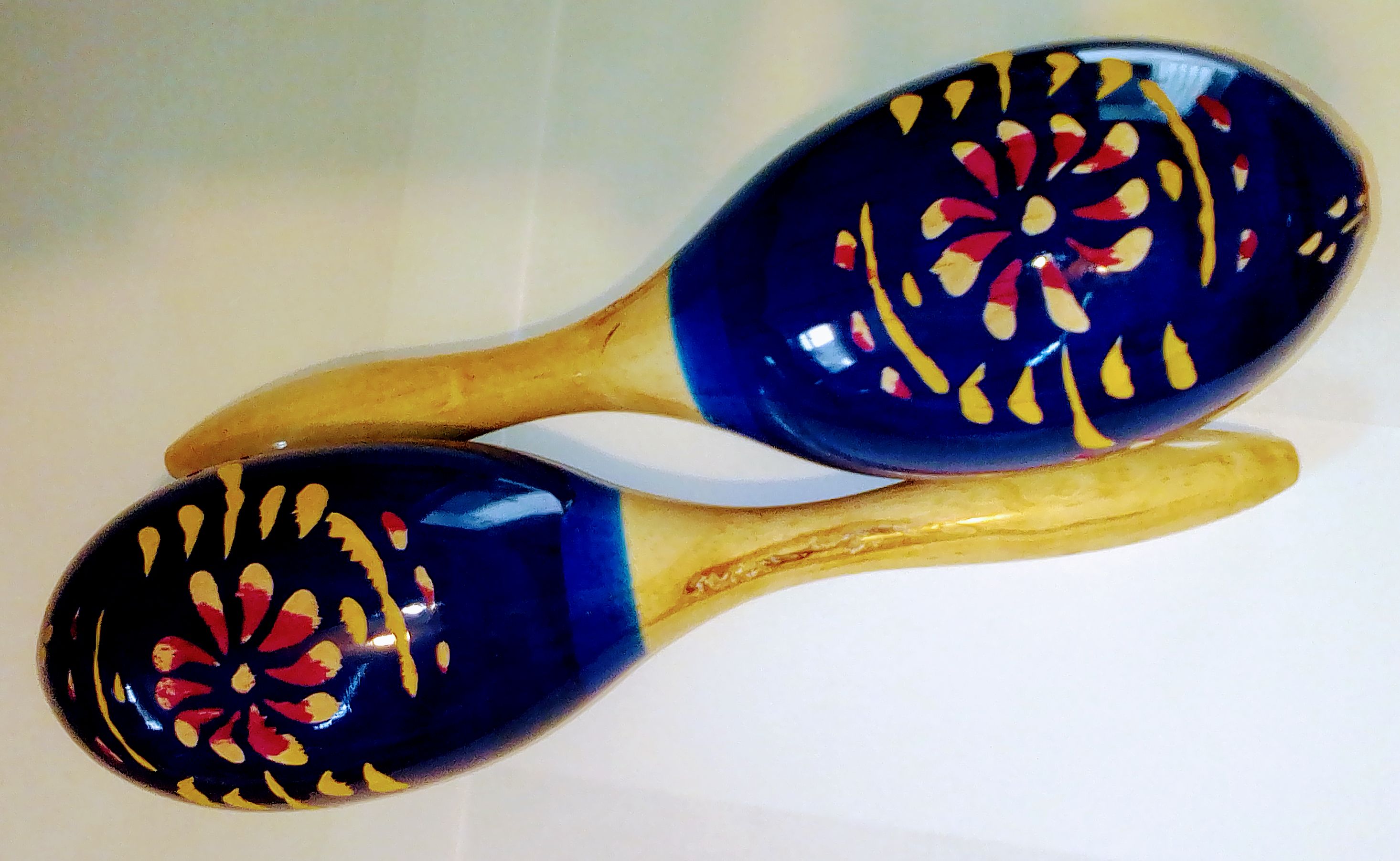 (imagen para) MARACAS MADROÑO de madera COLORES LABRADA grande profesional par