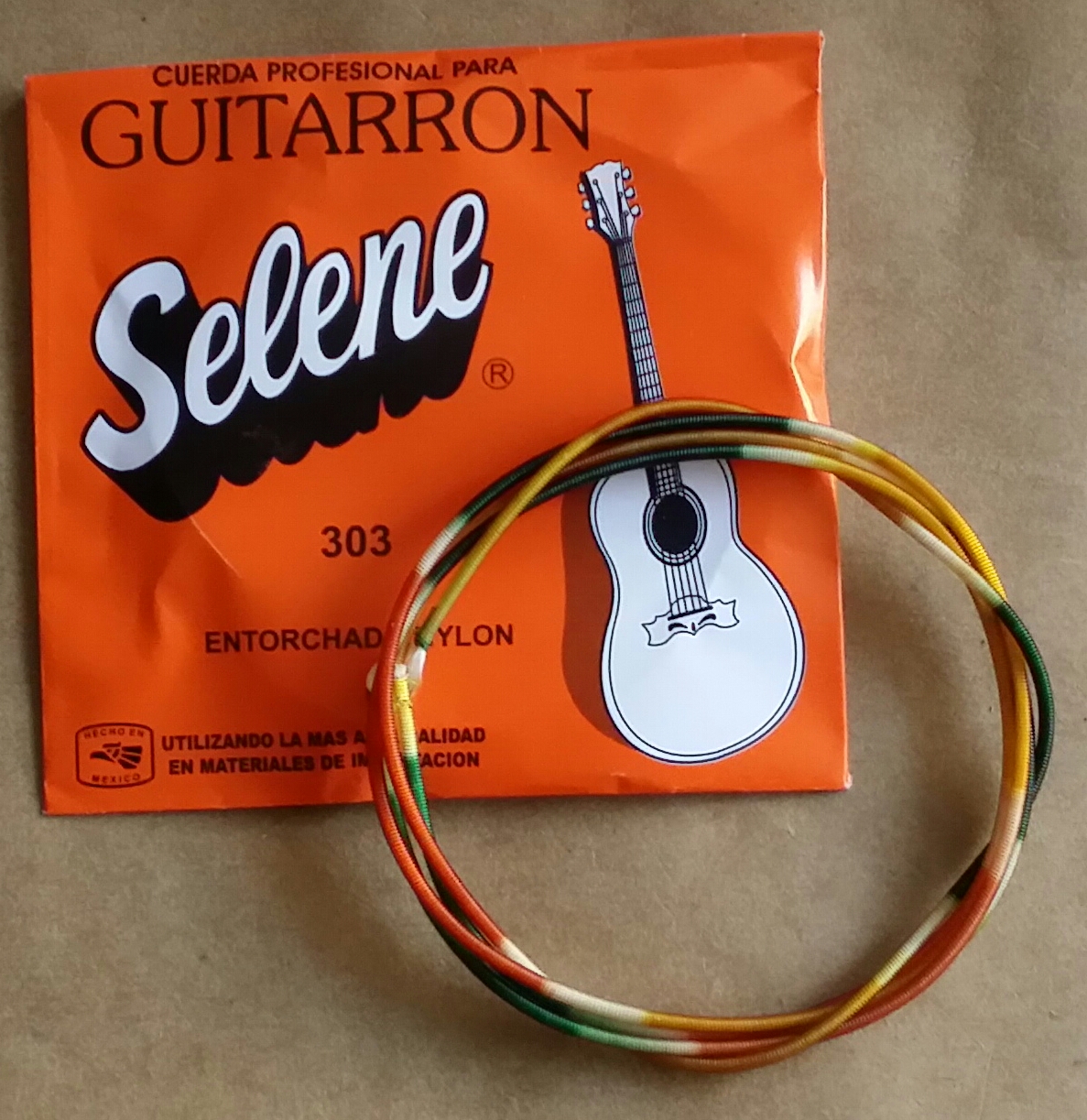 (imagen para) CUERDA guitarrón selene nylon multicolor mod S303 3a