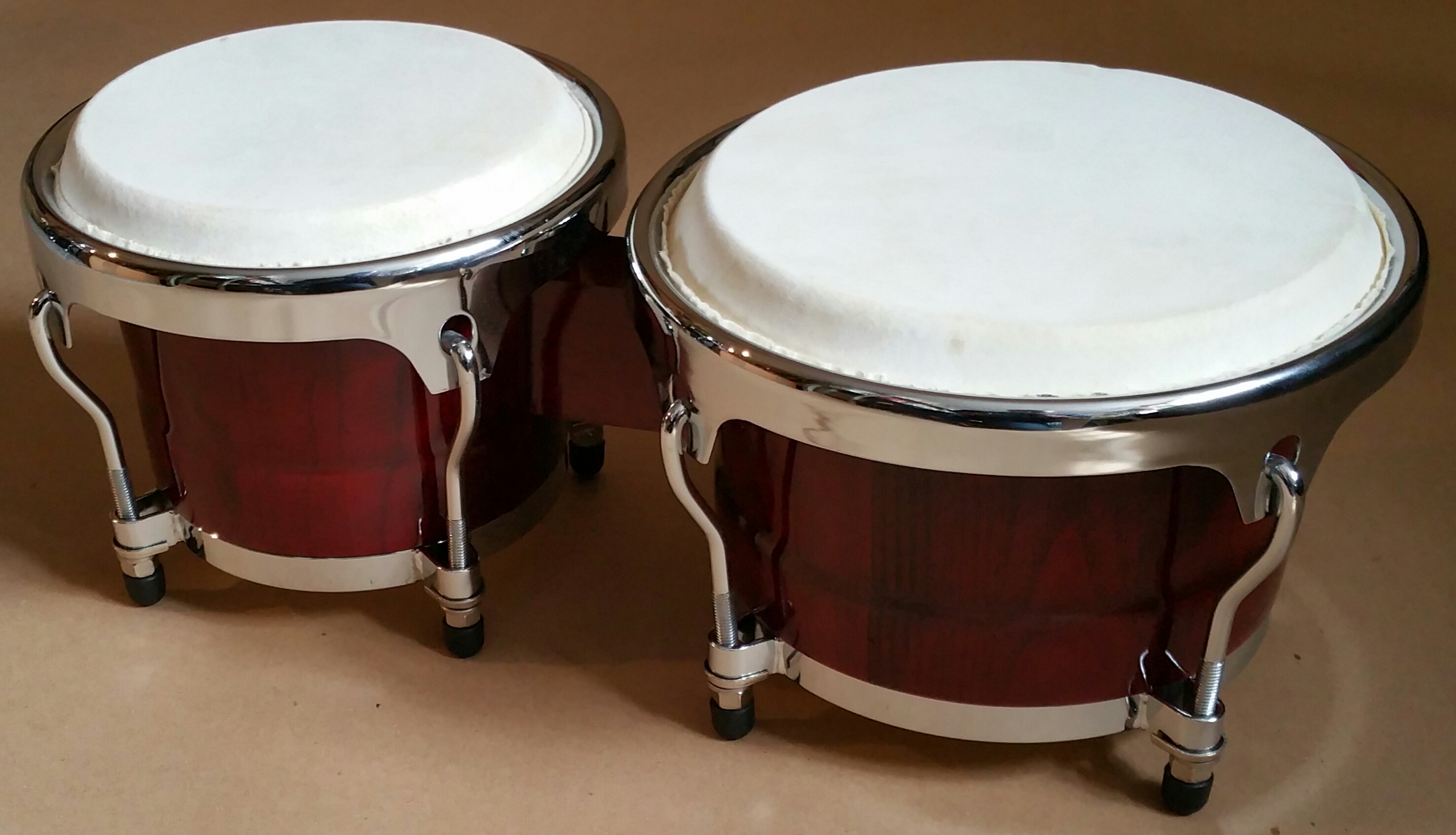 (imagen para) BONGO MADERA PROFESIONAL PIEL SONORA VASOS 10" y 8.5" C/TEMPLAD